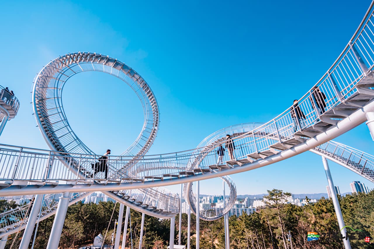 6D4N BUSAN/GYEONGJU (HAEUNDAE BEACH TRAIN/ POHANG SPACEWALK/SKYLINE LUGE) 