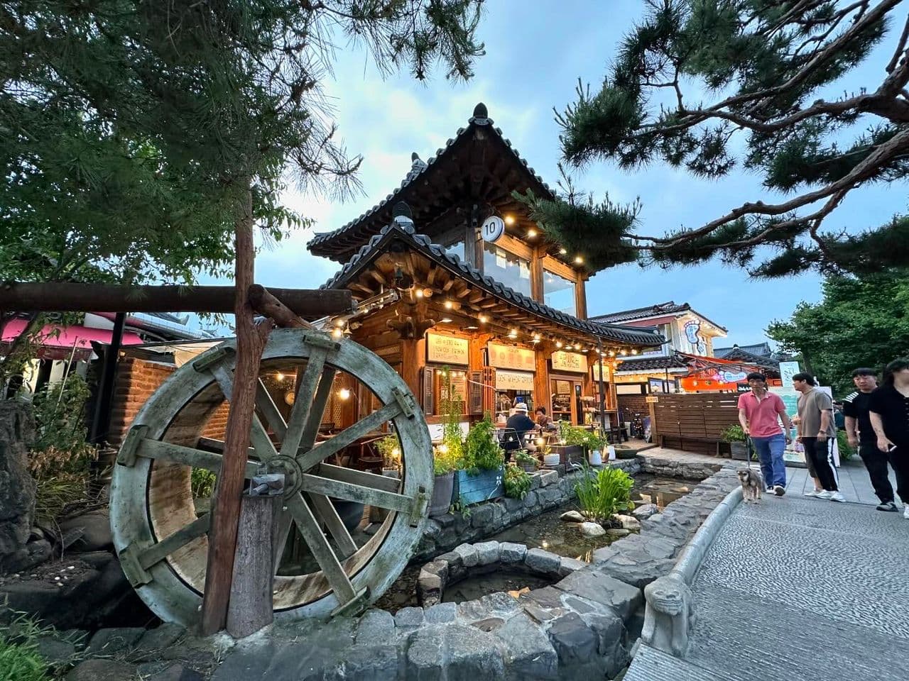 6D4N SEOUL/JEONJU/ALPACA WORLD (MT. MAISAN PROVINCIAL PARK/RED GINSENG FOOT BATH/JJIMJILBANG)