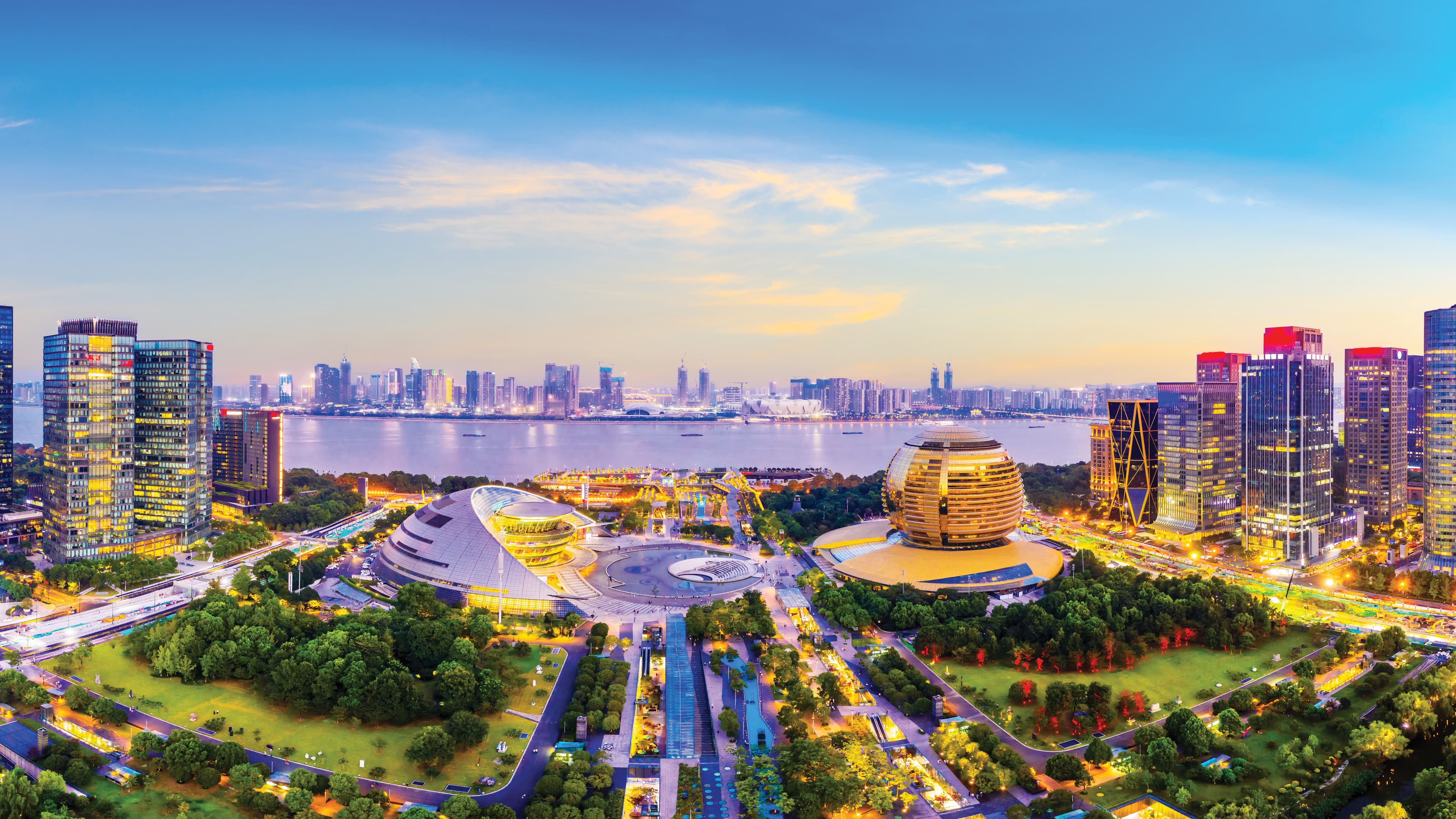 7D5N JIANGNAN TIME-TRAVEL TOUR
(HANGZHOU/WUXI/SUZHOU/SHANGHAI/WUZHEN)