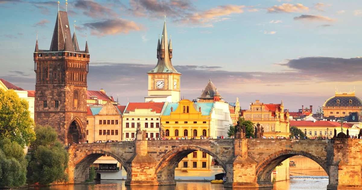 10D7N EASTERN EUROPE (PRAGUE, KARLOVY VARY, CESKY KRUMLOV, SALZBURG, HALLSTATT, VIENNA, BUDAPEST)