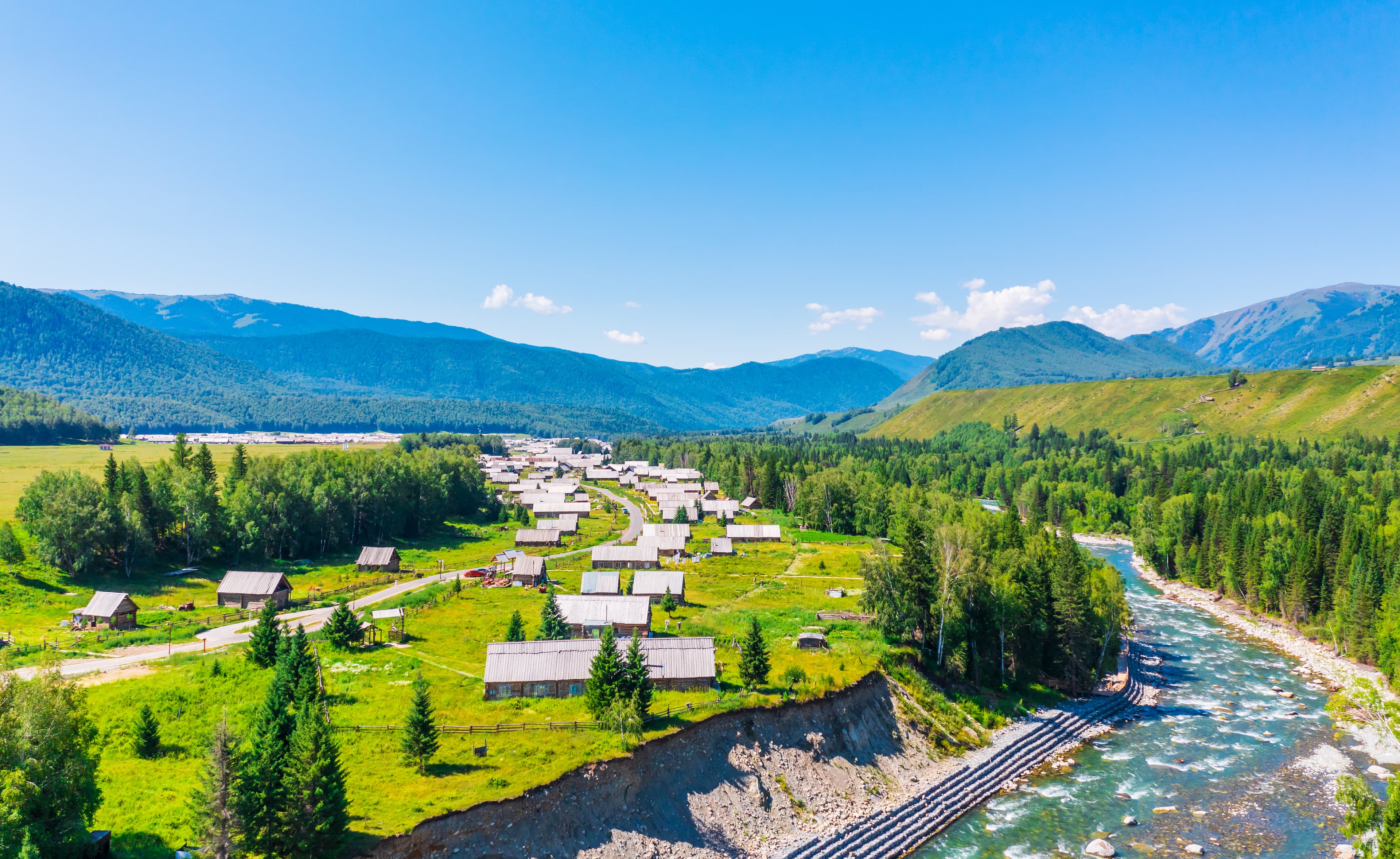 12D10NDUNHUANG/NORTHERNXINJIANG/URUMQI/KEKETUOHAI/HEMU/KANAS/BURQIN/KARAMAY/SAYRAMLAKE/NALATI/YINING