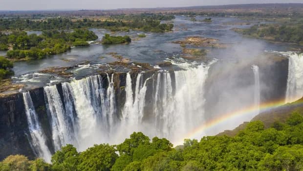 11D8N ESSENCE OF SOUTH AFRICA - JOHANNESBURG, 
 CAPE TOWN, BOTSWANA, VICTORIA FALLS (ZIMBABWE)
