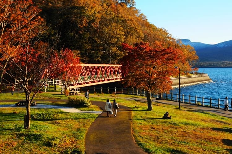 7D5N HOKKAIDO AUTUMN の MAPLE LEAF SEASON (NOBORIBETSU/ LAKE TOYA/ OTARU/ SOUNKYO/ JOZANKEI/ SAPPORO)