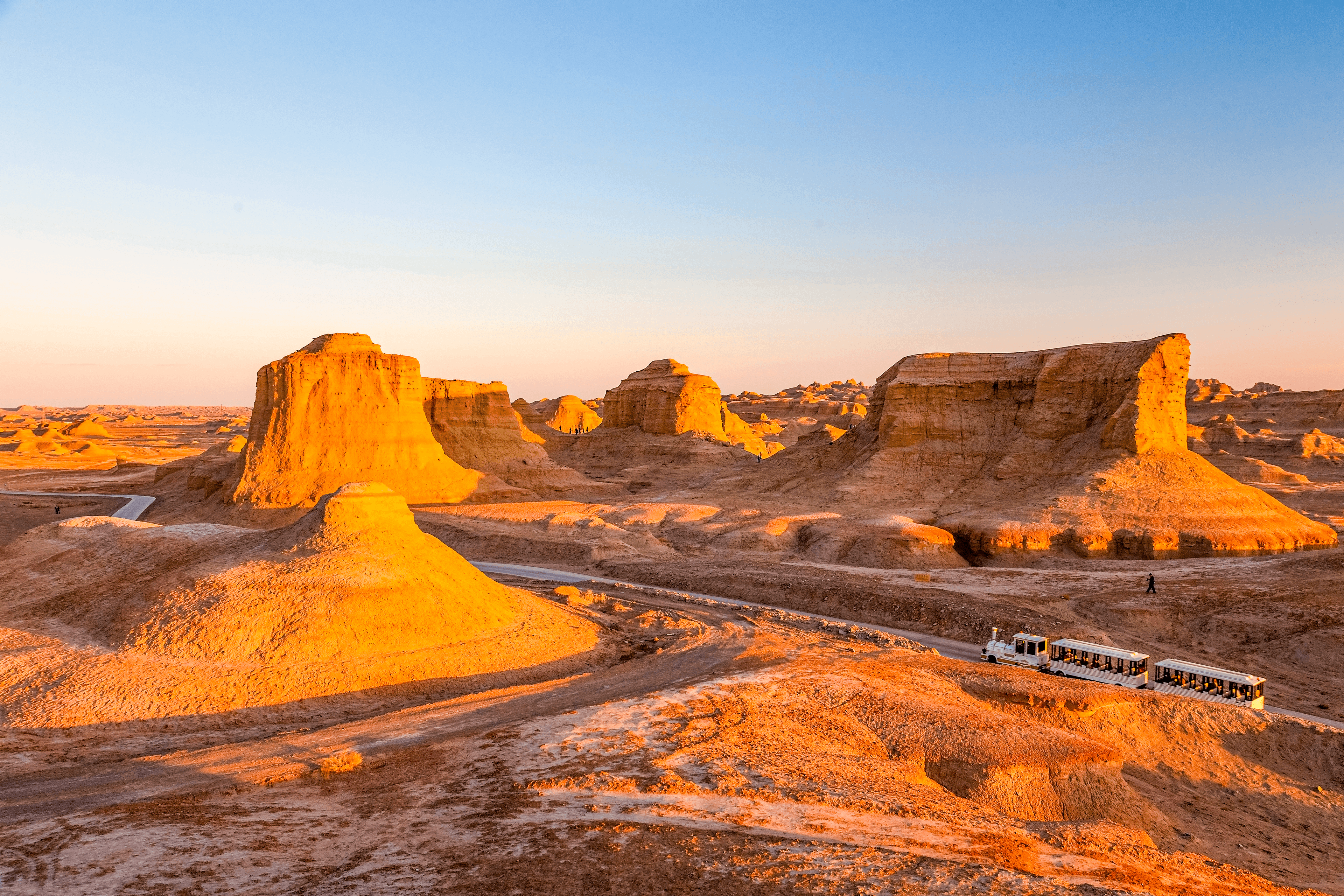 9D7N ENCHANTING NORTHERN XINJIANG (I/O URC)