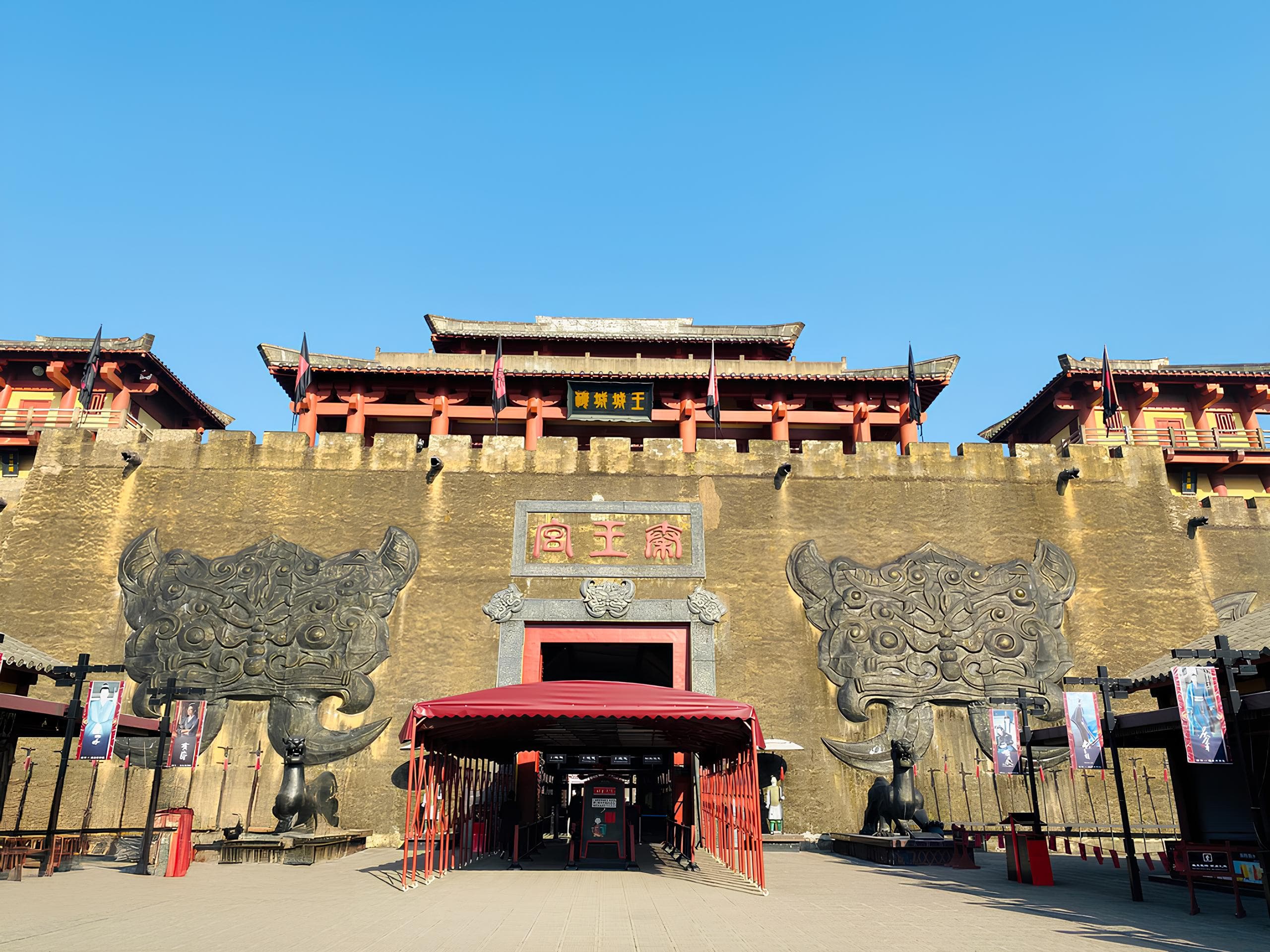 8D6N ORIENTAL FILM CULTURE & MODERN SHANGHAI TOUR
(HANGZHOU/ HENDIAN / SHANGHAI / WUZHEN)